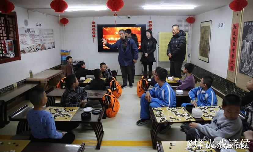 恒山脚下棋艺争锋 ‘晚报杯’围棋巅峰对决首现浑源 恒山脚下棋艺争锋 ‘晚报杯’围棋巅峰对决首现浑源
