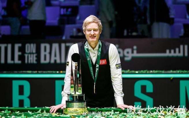 罗伯逊以10-9惊险击败奥沙利文,勇夺斯诺克沙特大师赛桂冠 罗伯逊以10-9惊险击败奥沙利文,勇夺斯诺克沙特大师赛桂冠